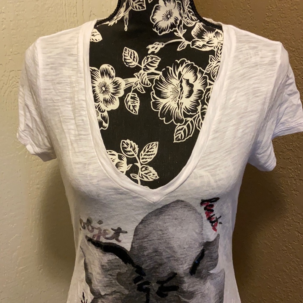 Express V-neck floral tee